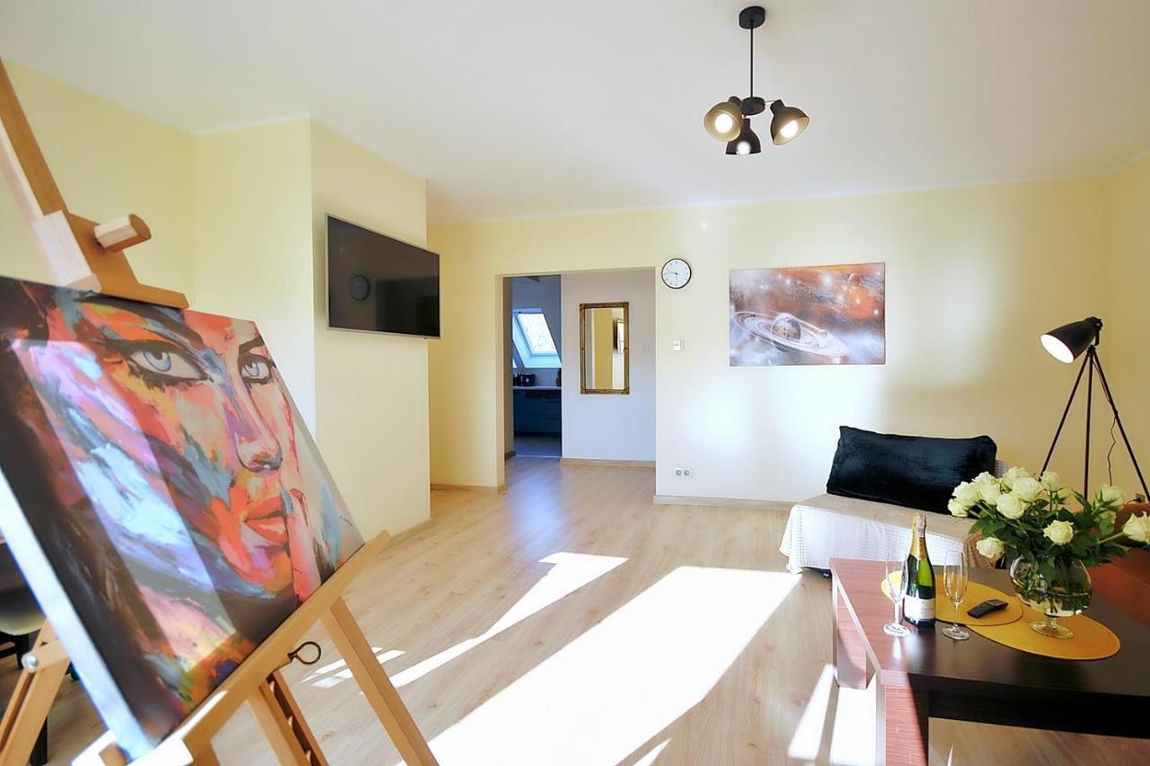 50 M Do Plazy Thobruk Apartamenty Piekna Dama Z Kolobrzegu Exterior photo