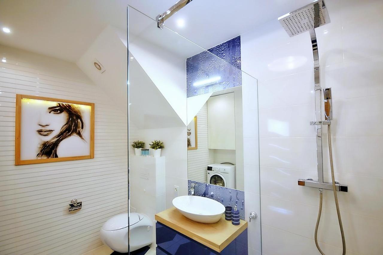 50 M Do Plazy Thobruk Apartamenty Piekna Dama Z Kolobrzegu Exterior photo