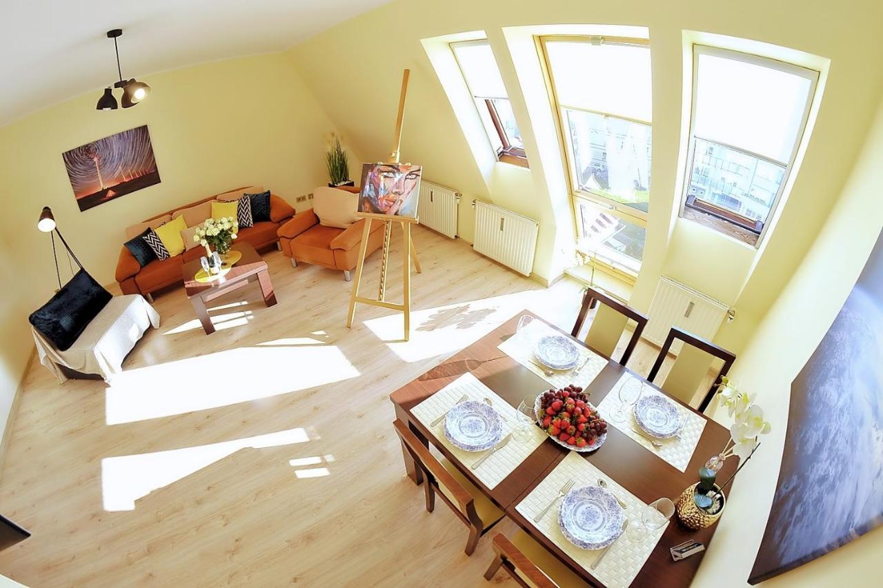 50 M Do Plazy Thobruk Apartamenty Piekna Dama Z Kolobrzegu Exterior photo